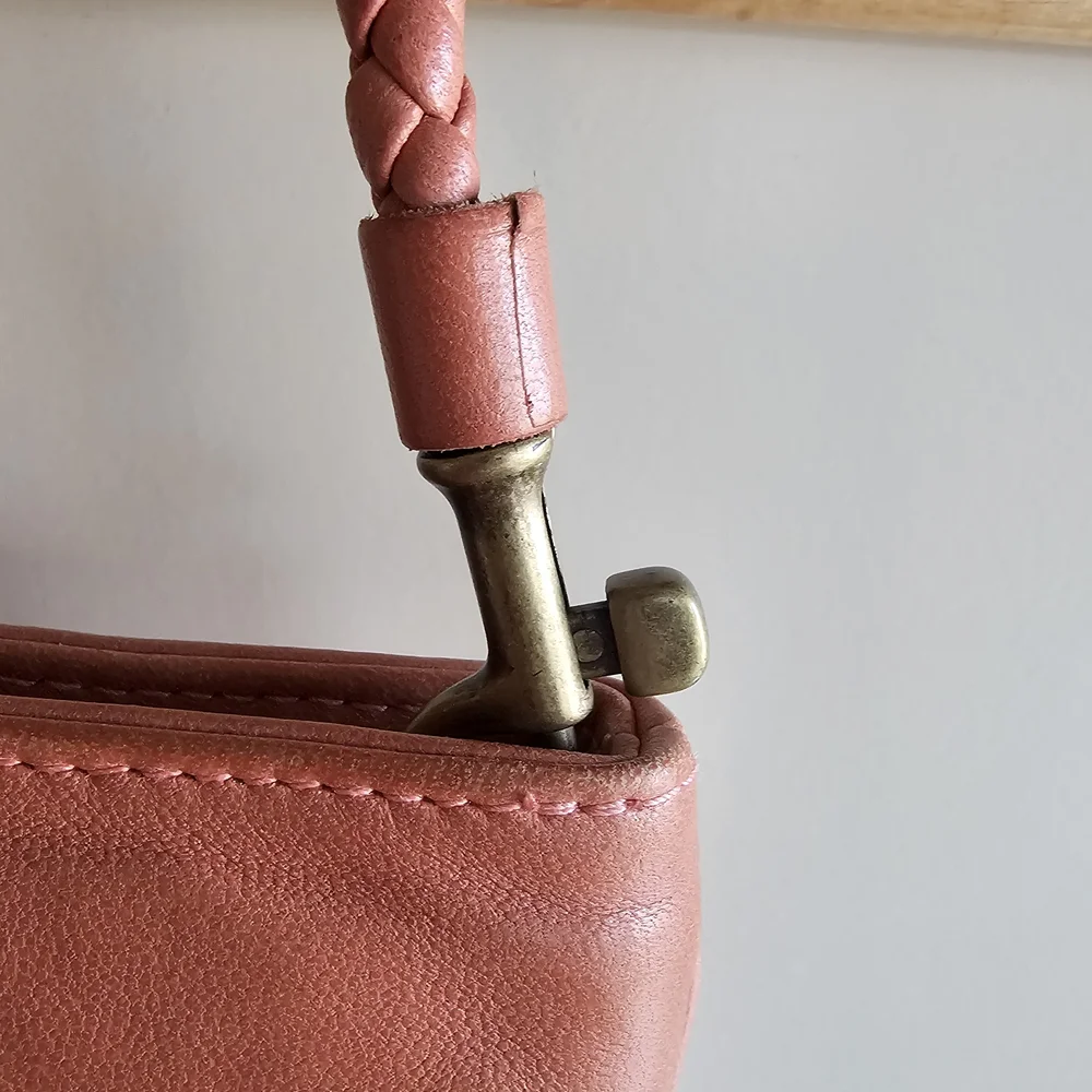 Bottega Veneta Intrecciato Leather Handbag Coral *FLAWS* - Picture 2 of 16